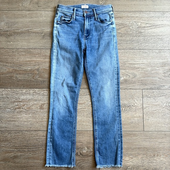 MOTHER Denim Dazzler Mid Rise Crop Fray in We're All In This Together Raw Hem - Picture 2 of 8